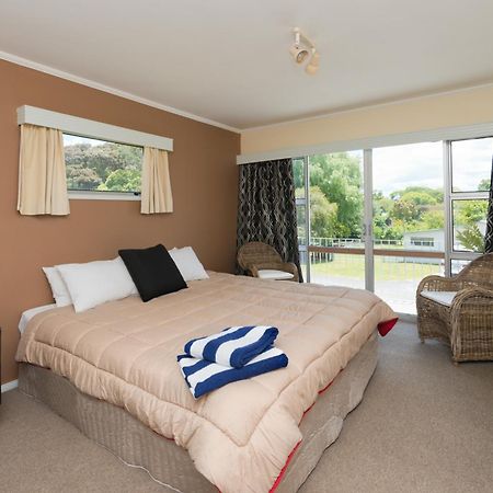Waitangi Beach House Экстерьер фото