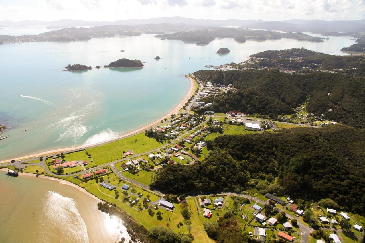 Waitangi Beach House Экстерьер фото